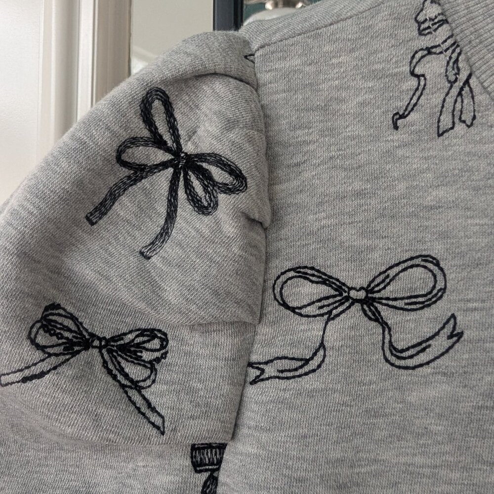 NWOT Maeve Anthropologie Gray Puff-Sleeve Bow Embroidered Sweatshirt - Size M